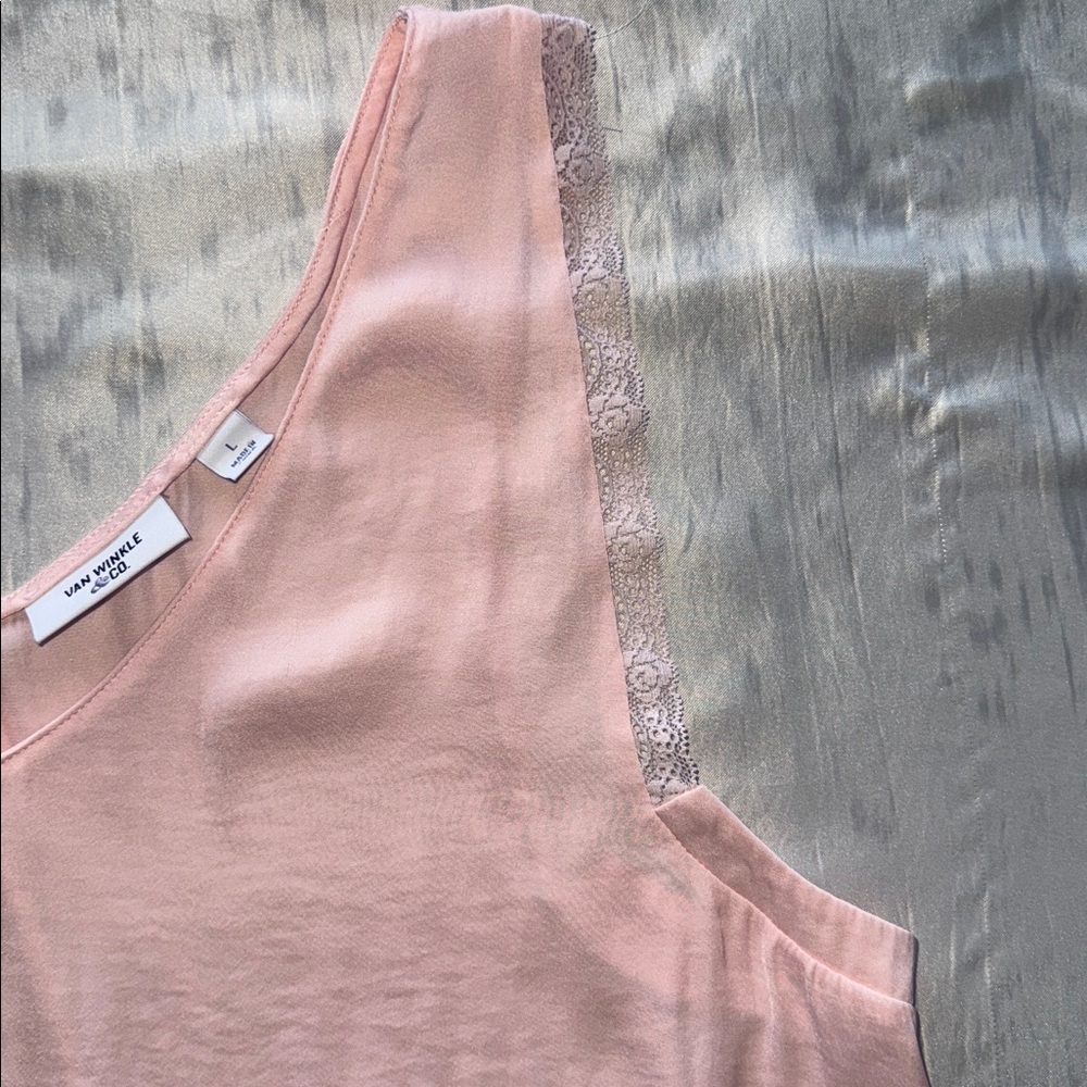 Van Winkle Co. Matte Silk Pink Pajama Set V-Neck & Drawstring Shorts Lacey Sz L - Picture 8 of 14